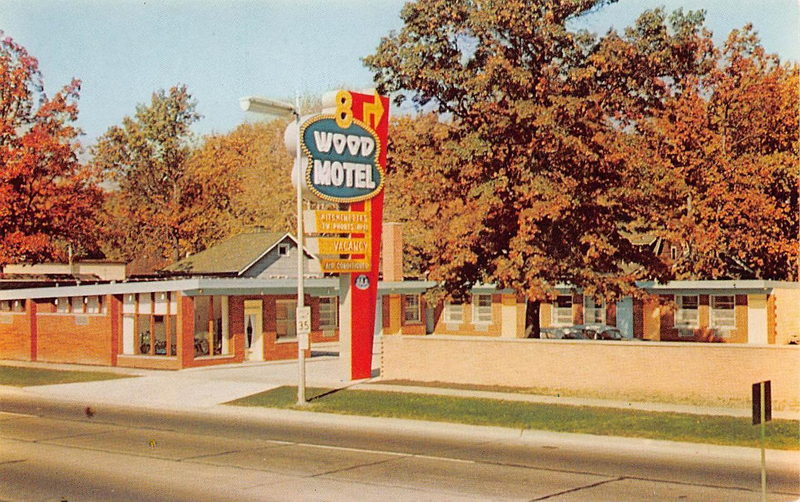8-Wood Motel - Old Postcard